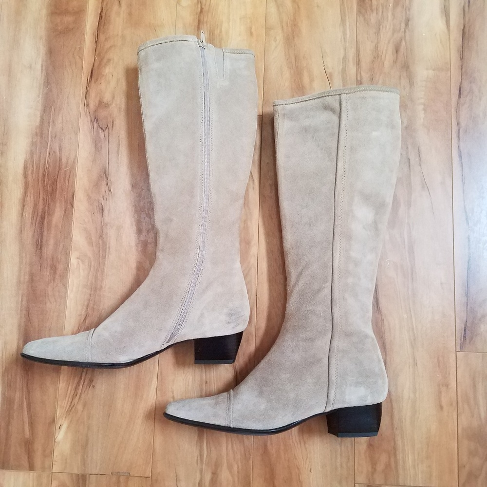 Women's Tan Suede Winter Boots